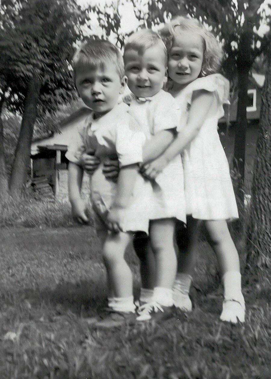 Bobby, Pauly, Lainie - Summer circa 1949