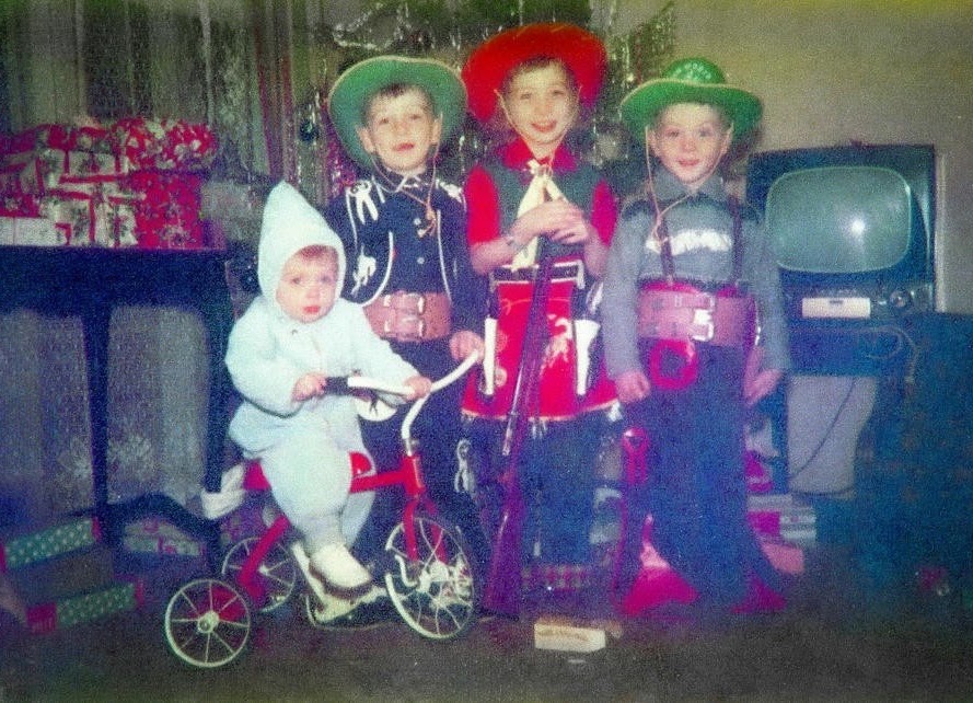 Margie, Pauly, Lainie, Bobby, Christmas circa 1952